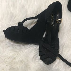 Black wedge